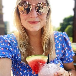 Meet your Posher, Lizzie